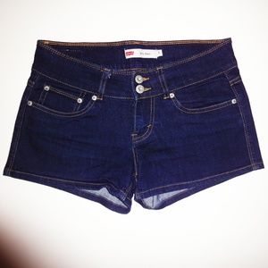 NWOT Levi's Shorty Shorts